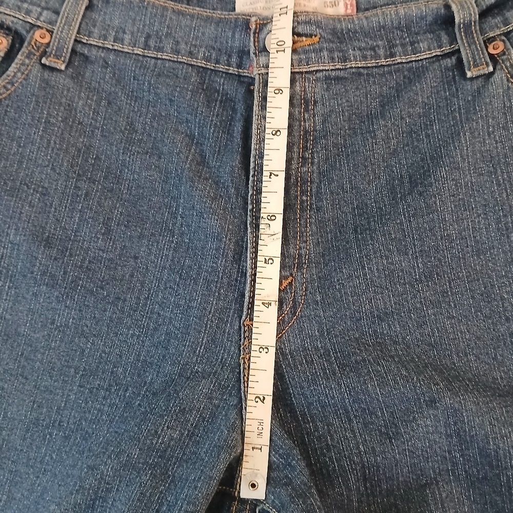 Vintage Levi's 550 Relax Classic Denim - Picture 7 of 9